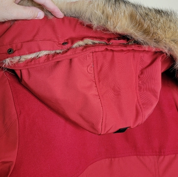 Pendleton | Juneau Genuine Coyote Fur Trim Melton Detail Down Red Parka Medium - Picture 7 of 13